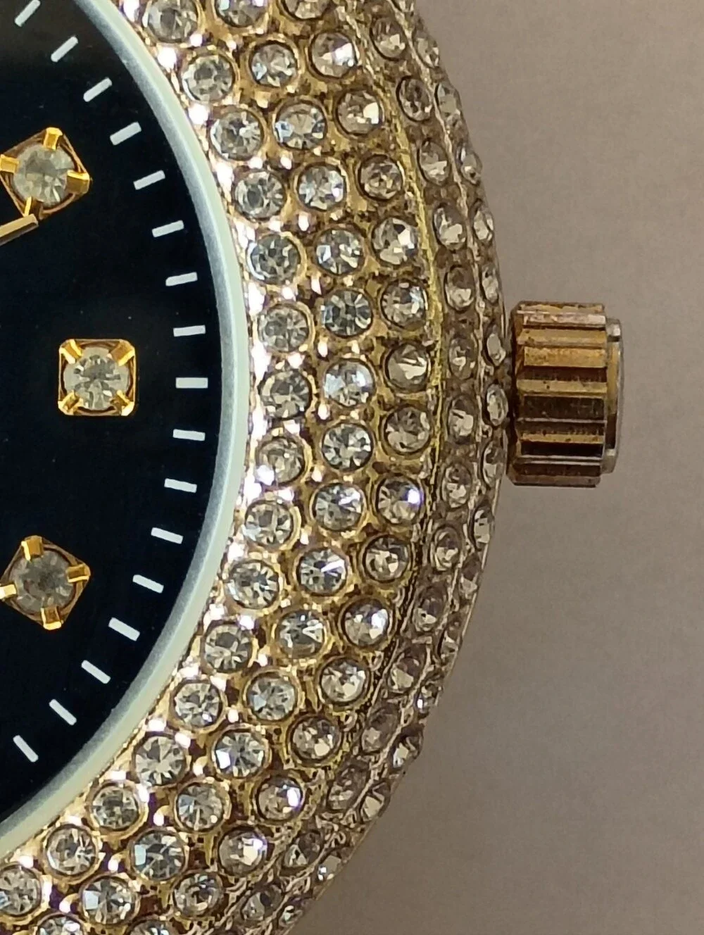 Techno Pavé Model 9109, a luxury-style, iced-out quartz watch